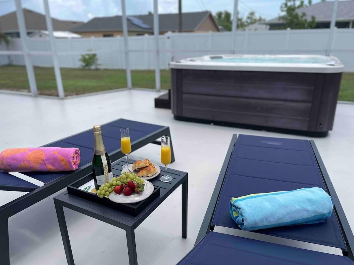 Endless Summer Retreat Jacuzzi 3Kingbed Airhockey Cape Coral Dış mekan fotoğraf