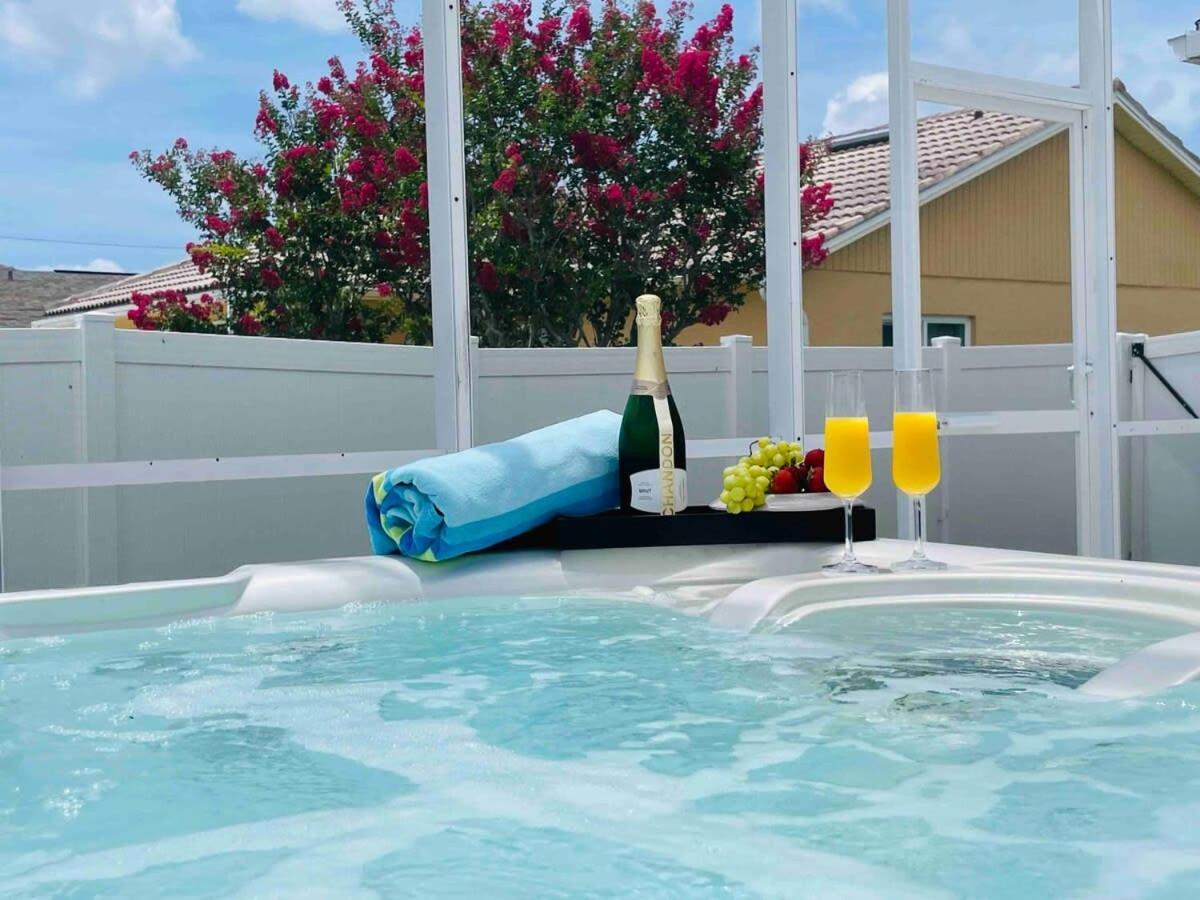Endless Summer Retreat Jacuzzi 3Kingbed Airhockey Cape Coral Dış mekan fotoğraf